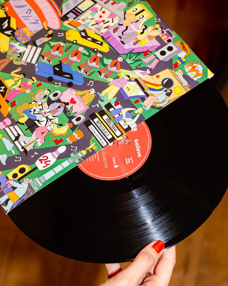 Radio-Nova-Vinyl-Photo